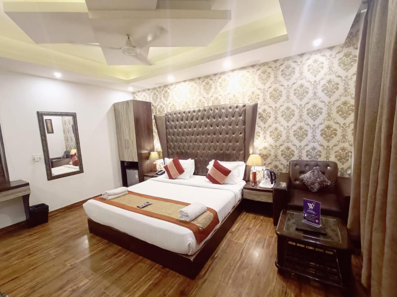 Hotel Waterfall Paschim Vihar Delhi Εξωτερικό φωτογραφία