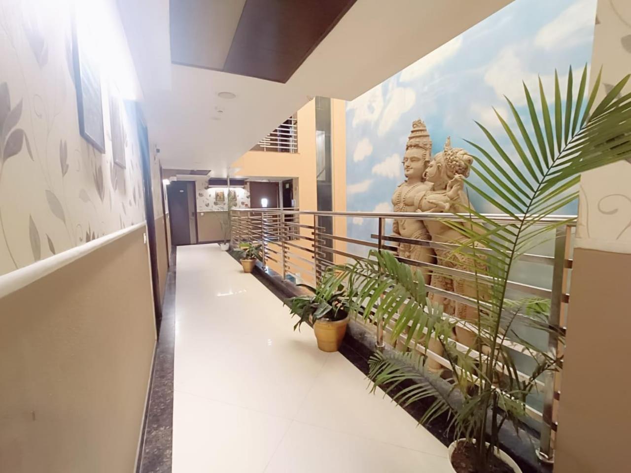 Hotel Waterfall Paschim Vihar Delhi Εξωτερικό φωτογραφία